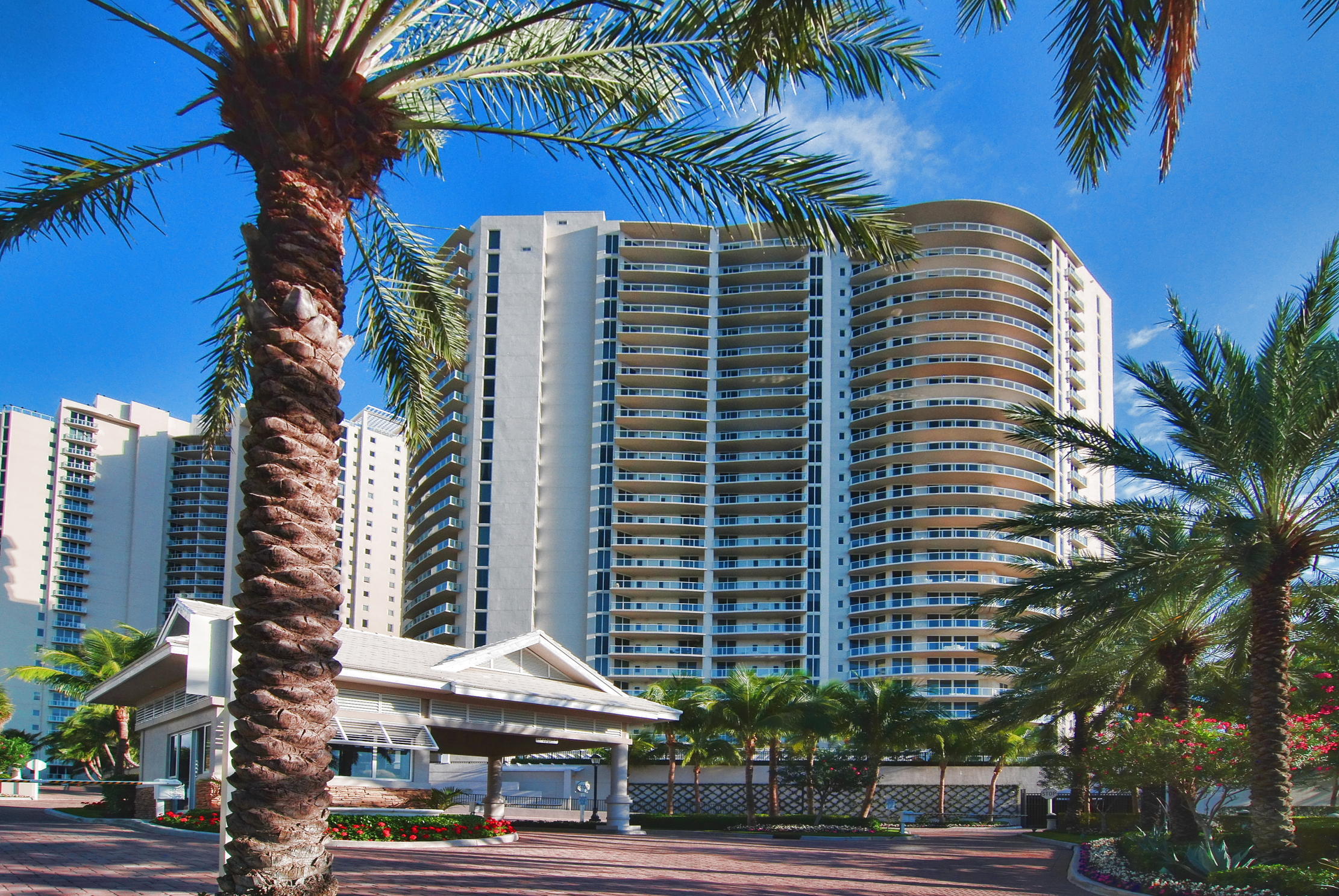 Ritz Carlton Residences - Residential