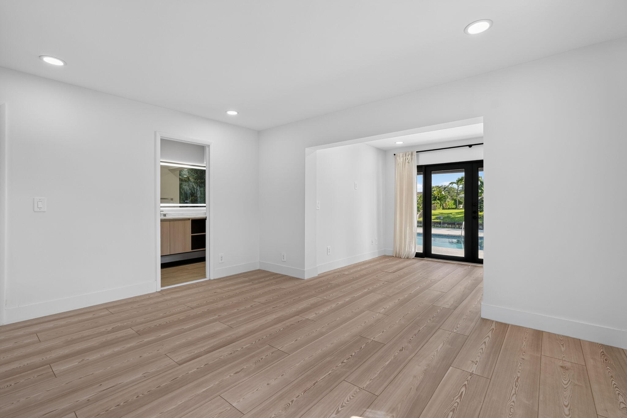 JUNO ISLES 3 - Residential Lease