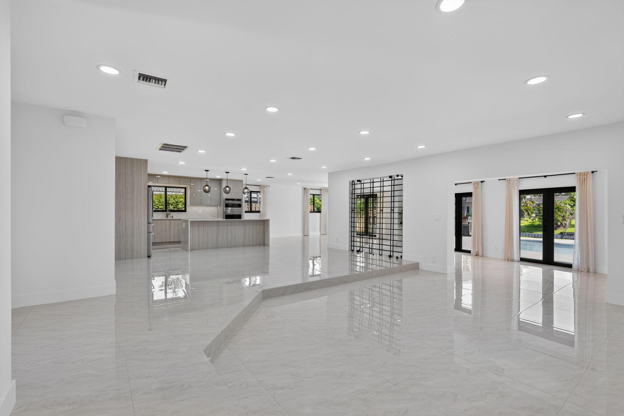 JUNO ISLES 3 - Residential Lease