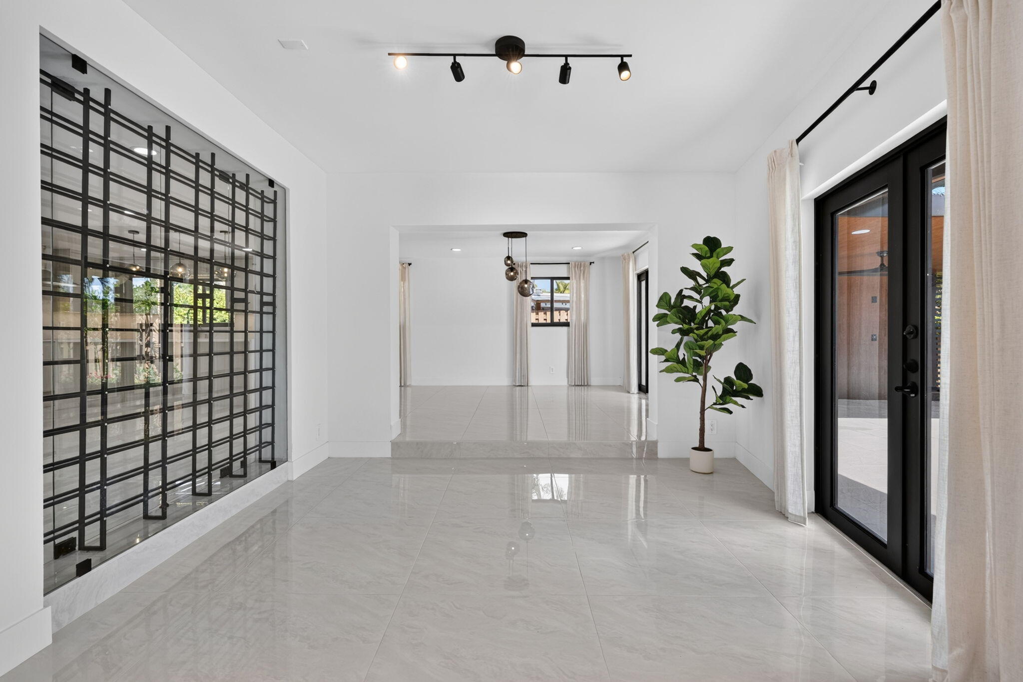 JUNO ISLES 3 - Residential Lease