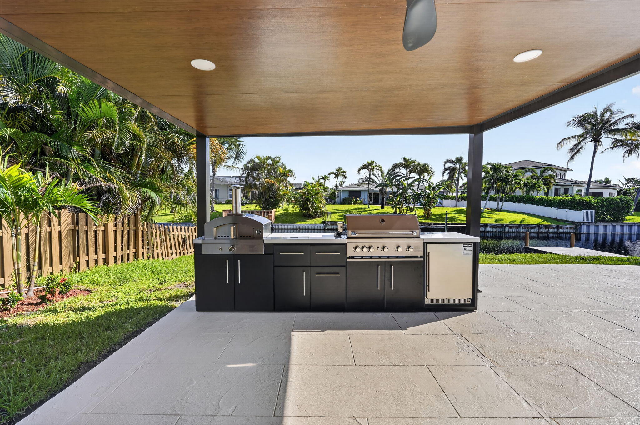 JUNO ISLES 3 - Residential Lease