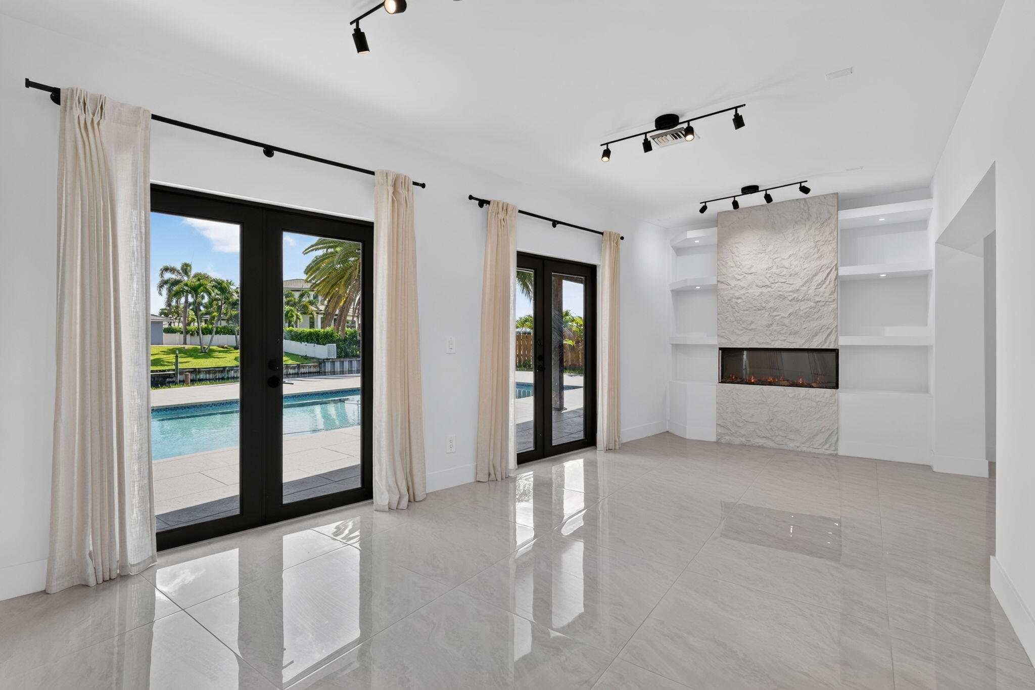 JUNO ISLES 3 - Residential Lease