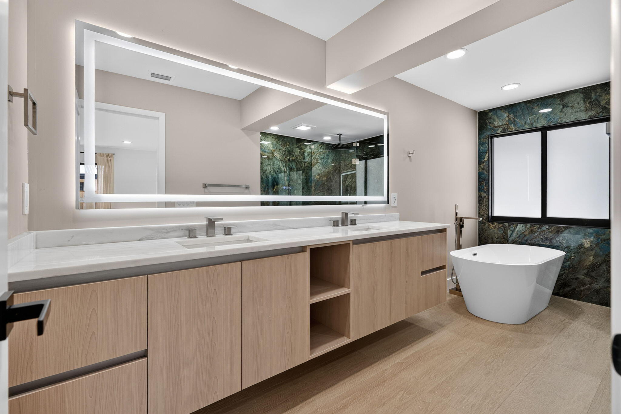 JUNO ISLES 3 - Residential Lease