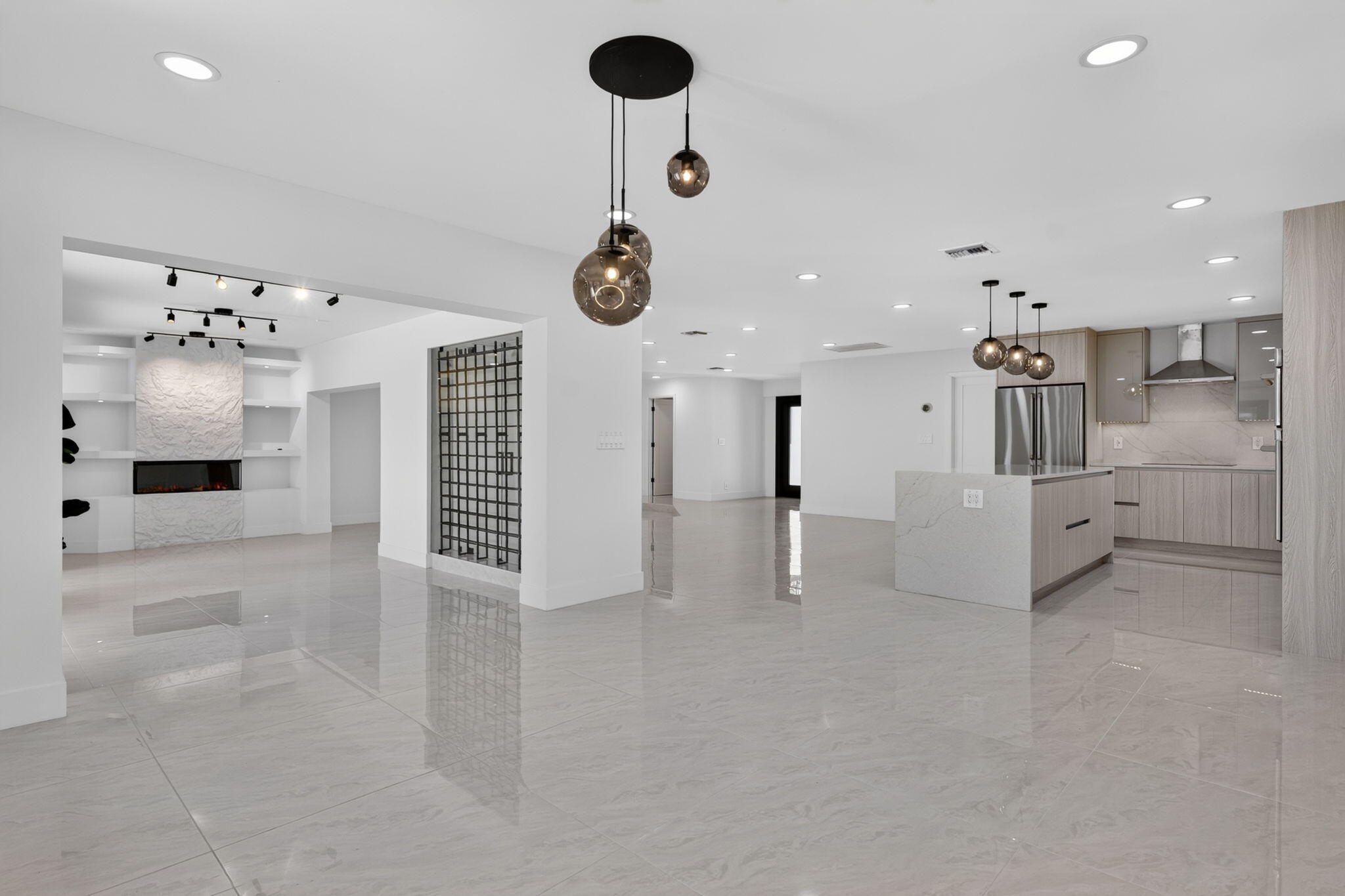 JUNO ISLES 3 - Residential Lease