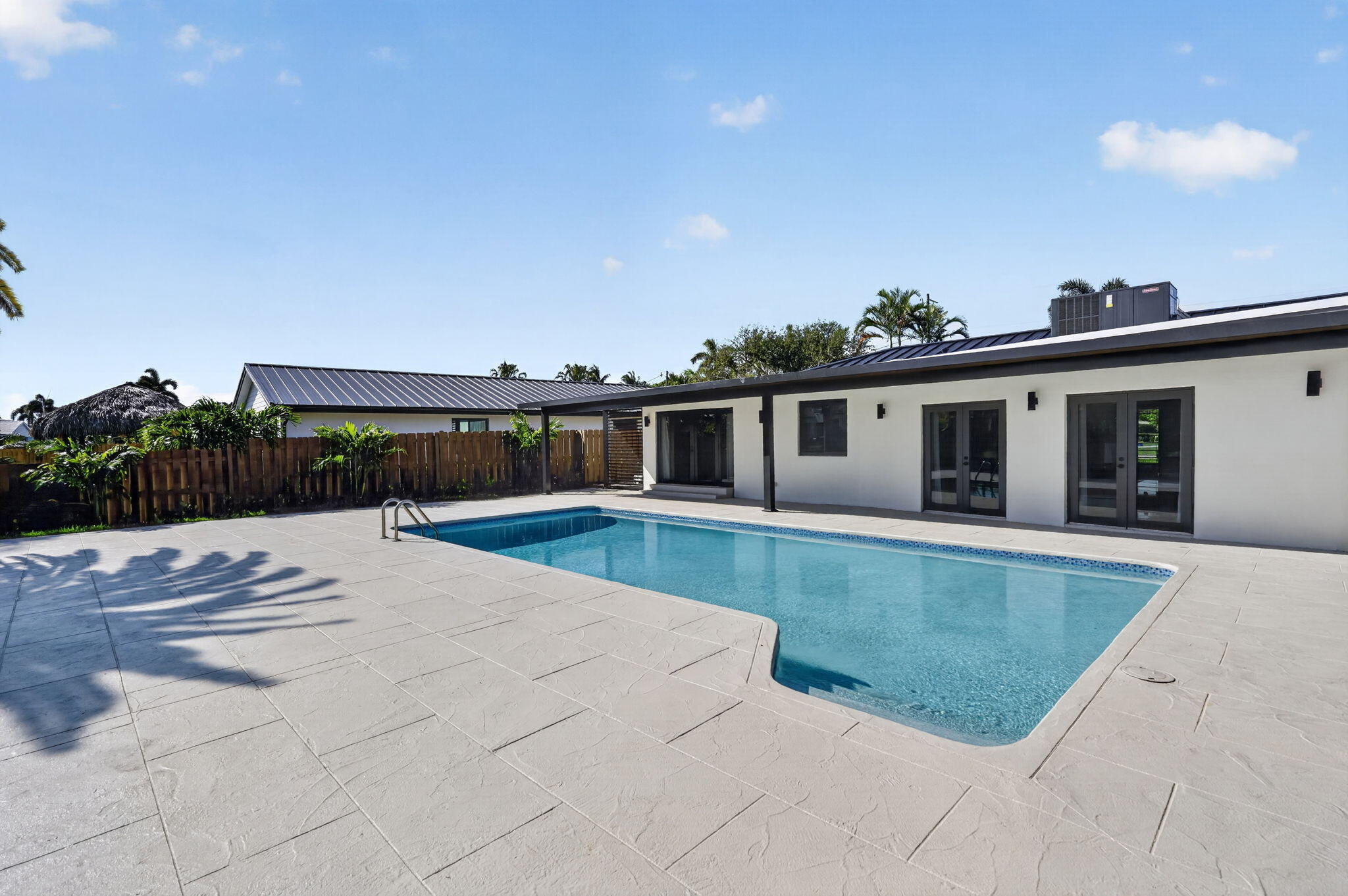 JUNO ISLES 3 - Residential Lease