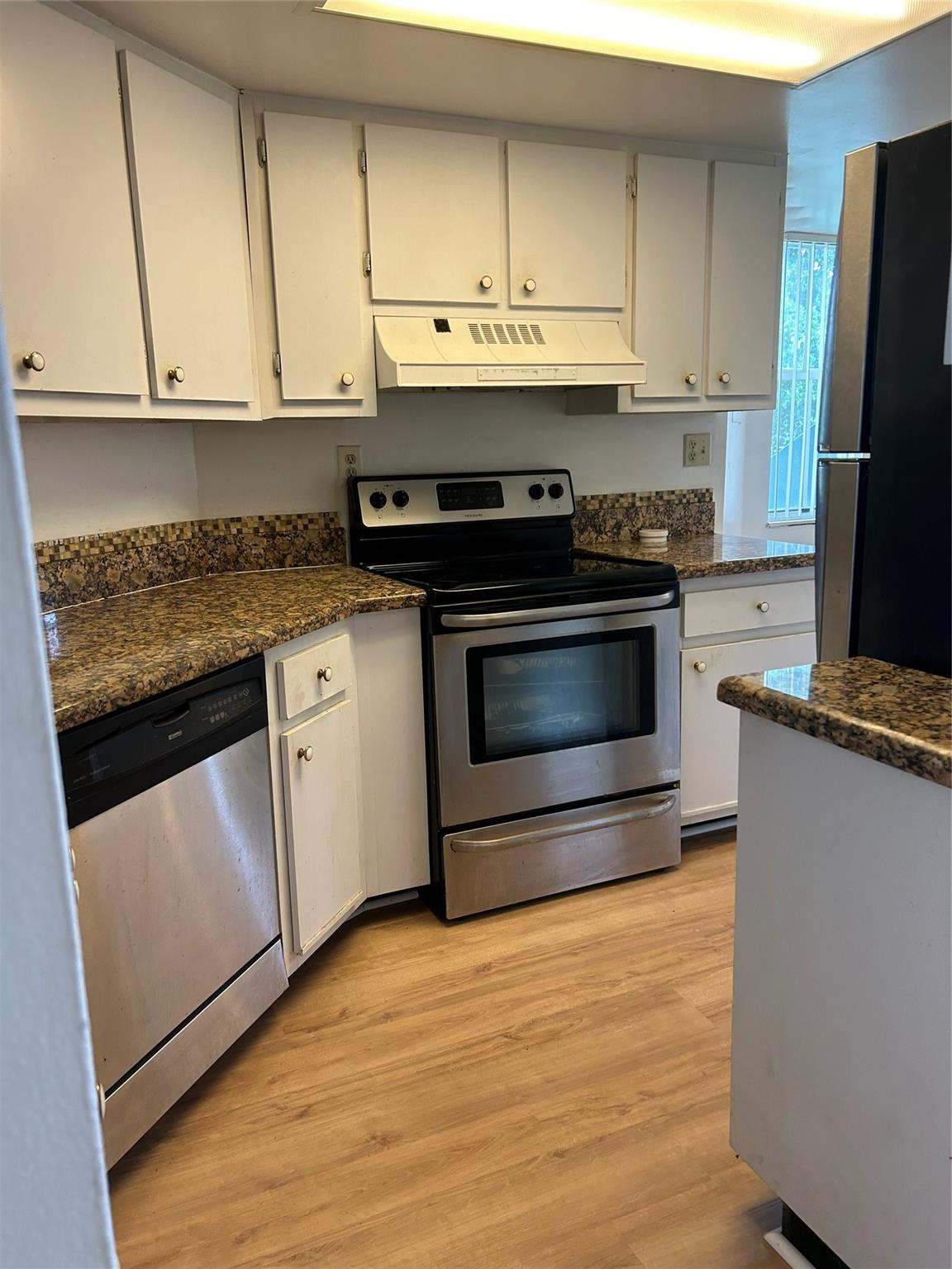 BREEZES AT PALM AIRE CONDO - Residential