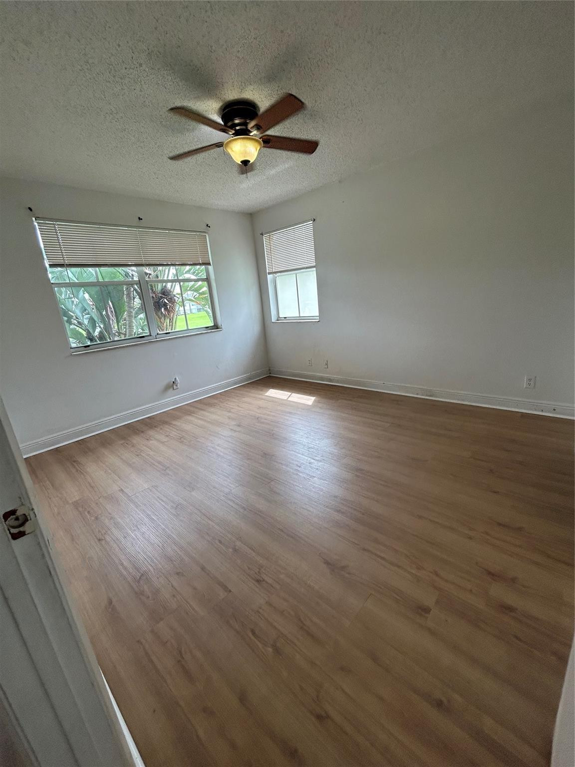 BREEZES AT PALM AIRE CONDO - Residential