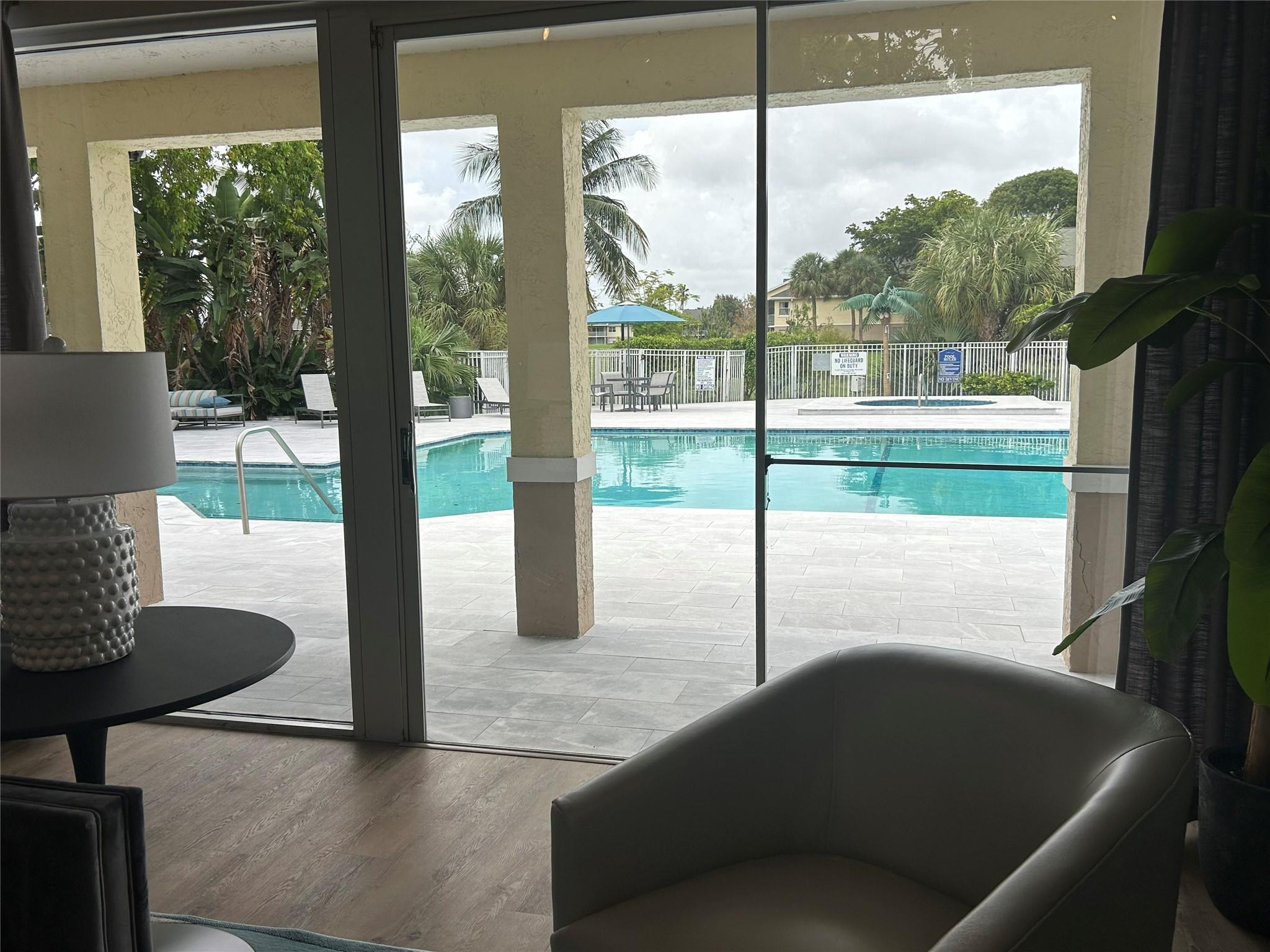 BREEZES AT PALM AIRE CONDO - Residential