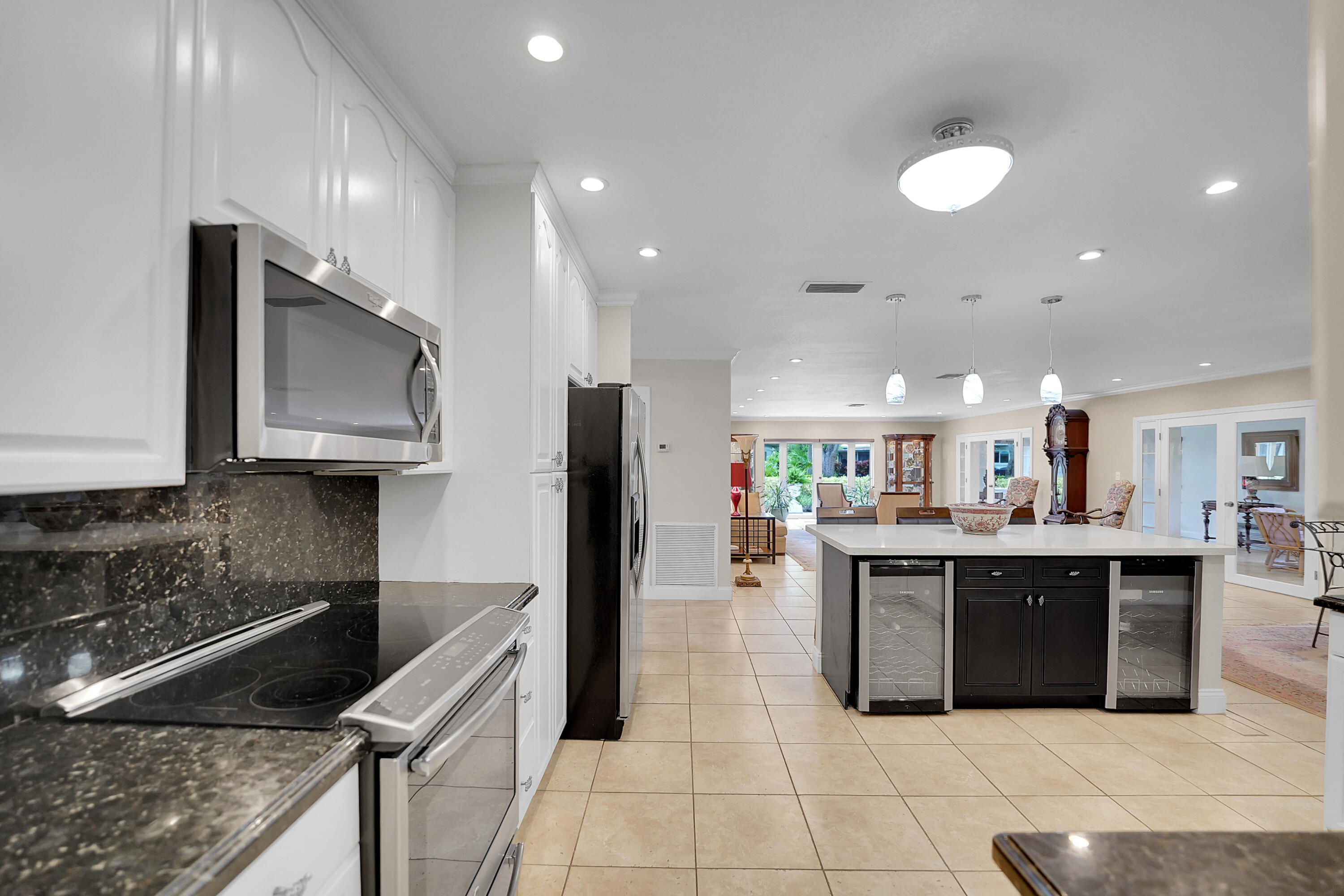 NO 81 PALM-AIRE COUNTRY CLUB - Residential