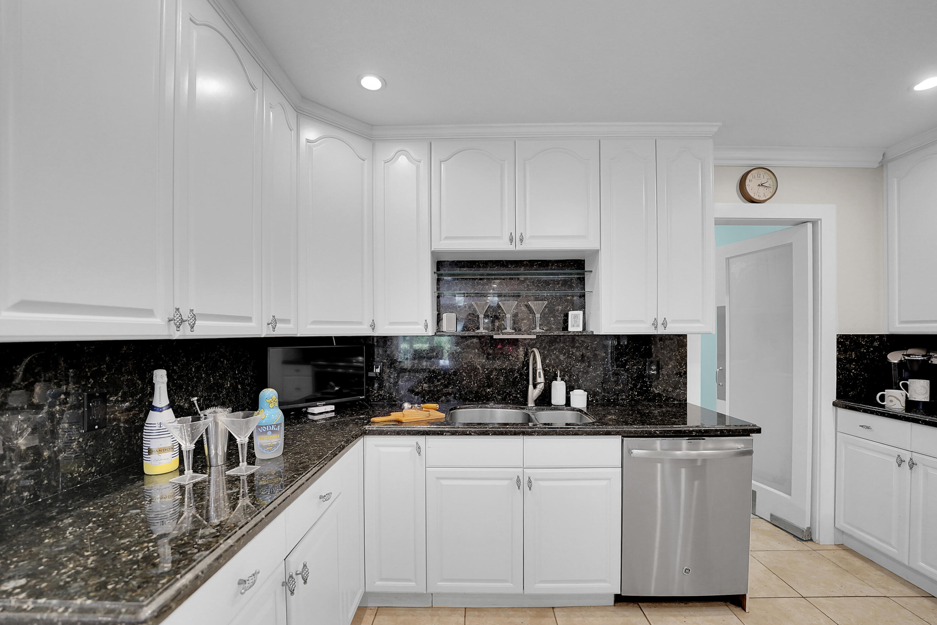 NO 81 PALM-AIRE COUNTRY CLUB - Residential