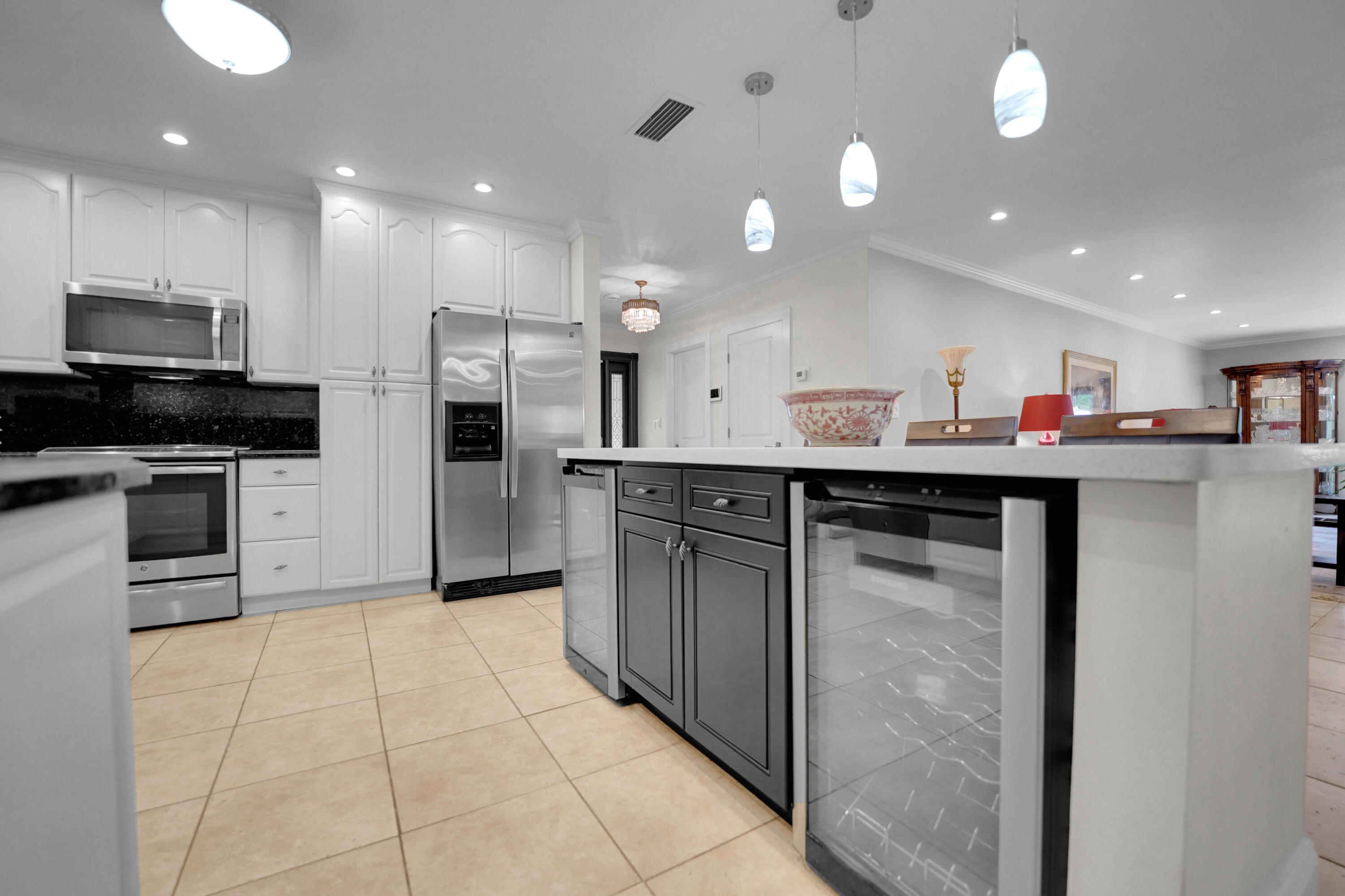 NO 81 PALM-AIRE COUNTRY CLUB - Residential
