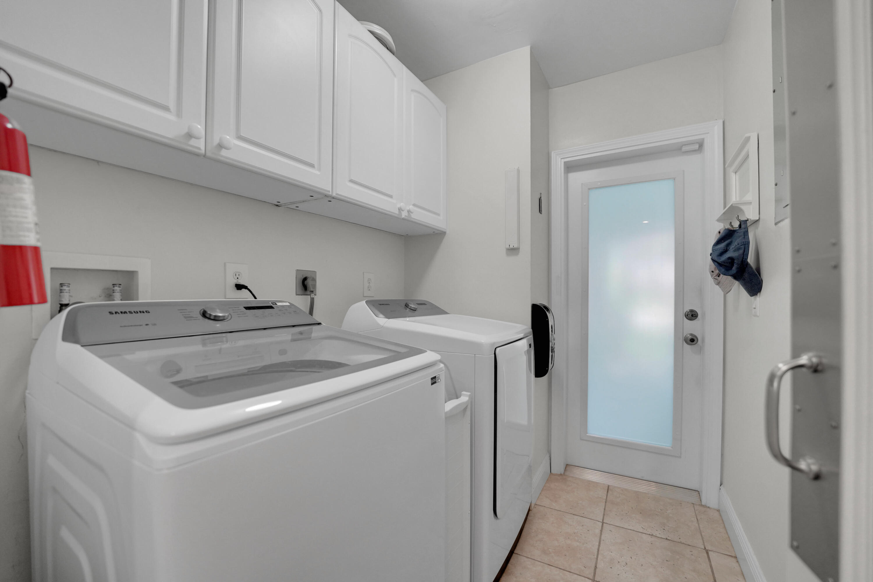 NO 81 PALM-AIRE COUNTRY CLUB - Residential