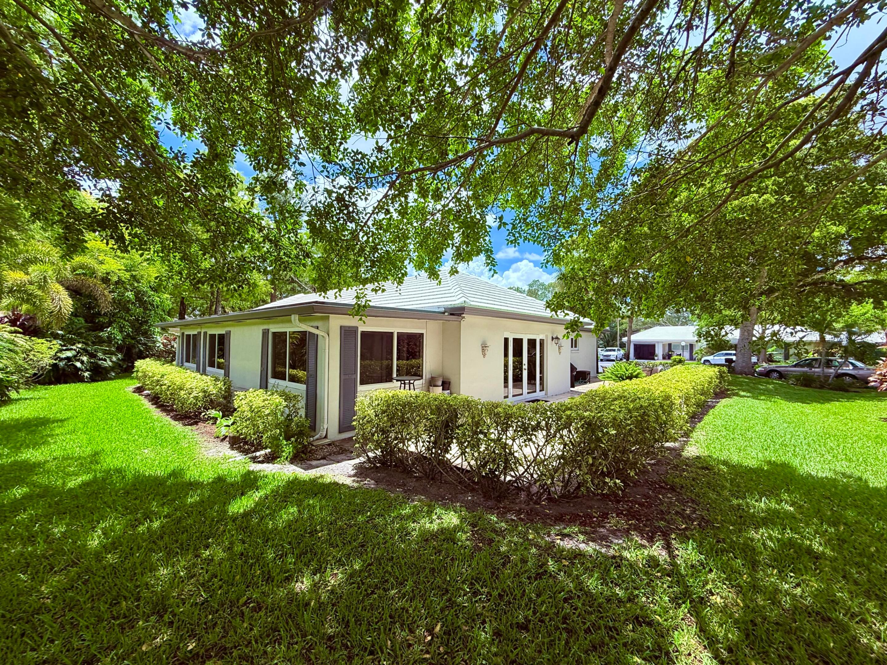 NO 81 PALM-AIRE COUNTRY CLUB - Residential