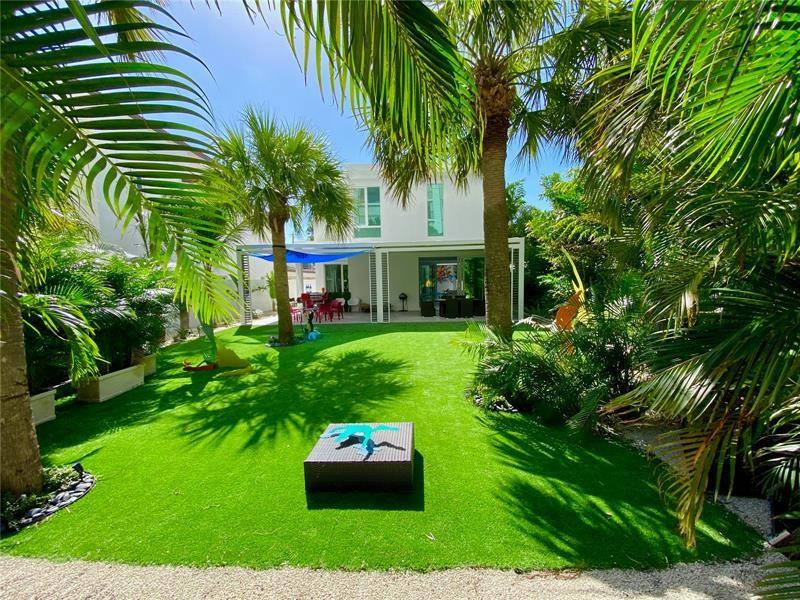 LAS OLAS BY THE SEA - Residential