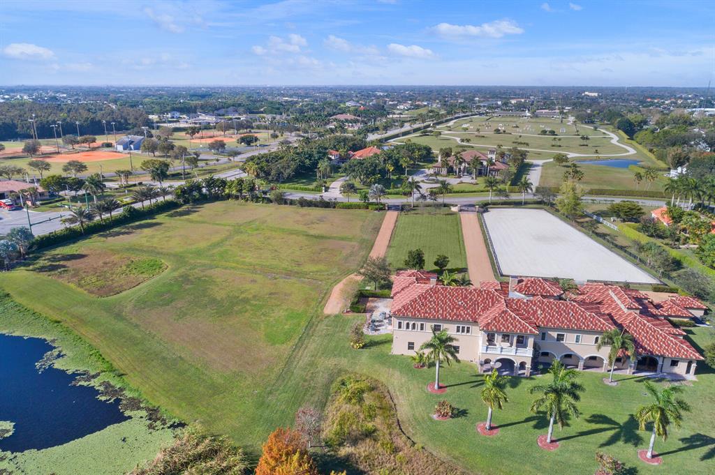 SOUTHFIELDS WELLINGTON COUNTRY - Residential