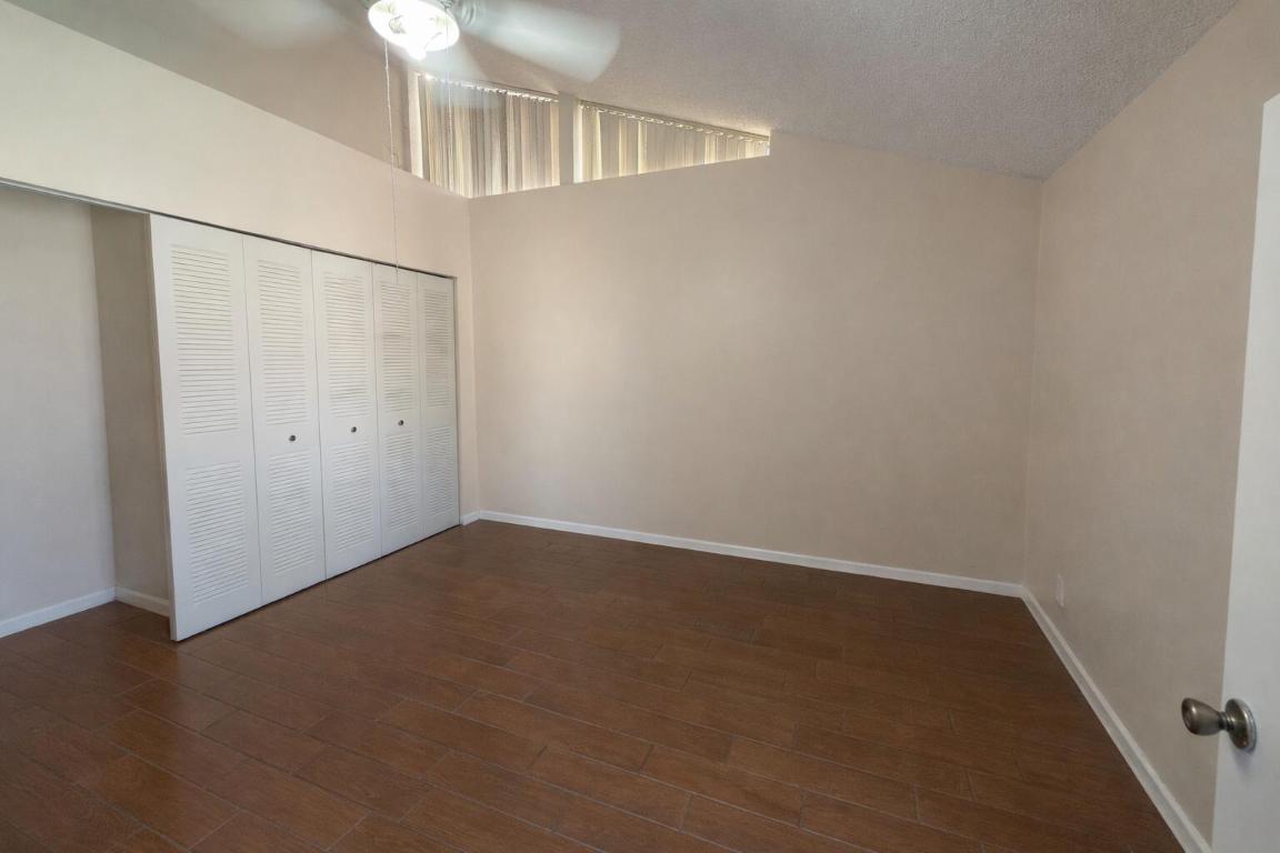 WESTCHESTER TOWNHOUSES - Residential Lease