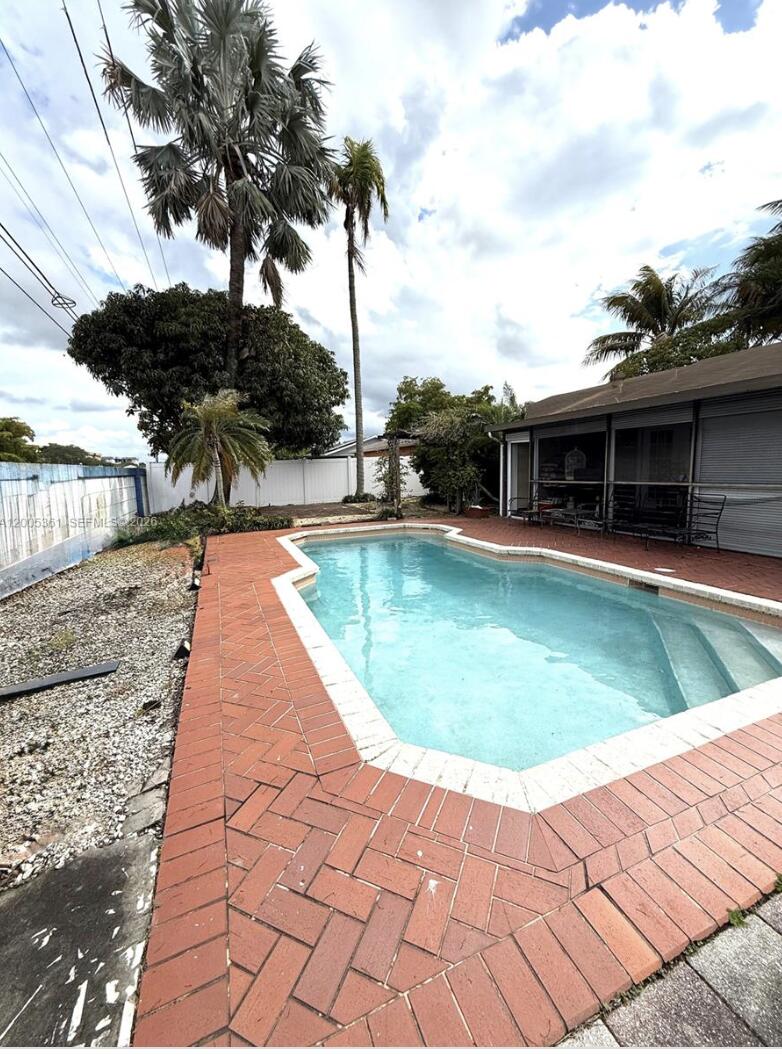 NORTH LAUDERDALE VILLAGE SEC 3 - Residential