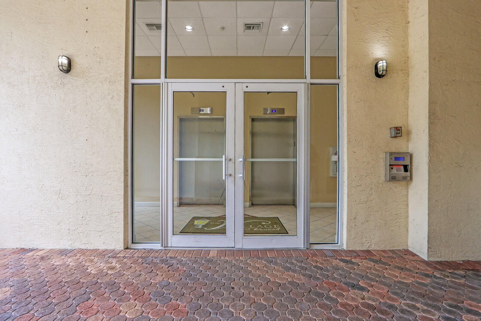 VILLAGE AT ABACOA CONDO - Residential Lease
