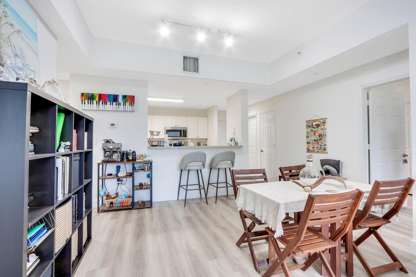 VILLAGE AT ABACOA CONDO - Residential Lease