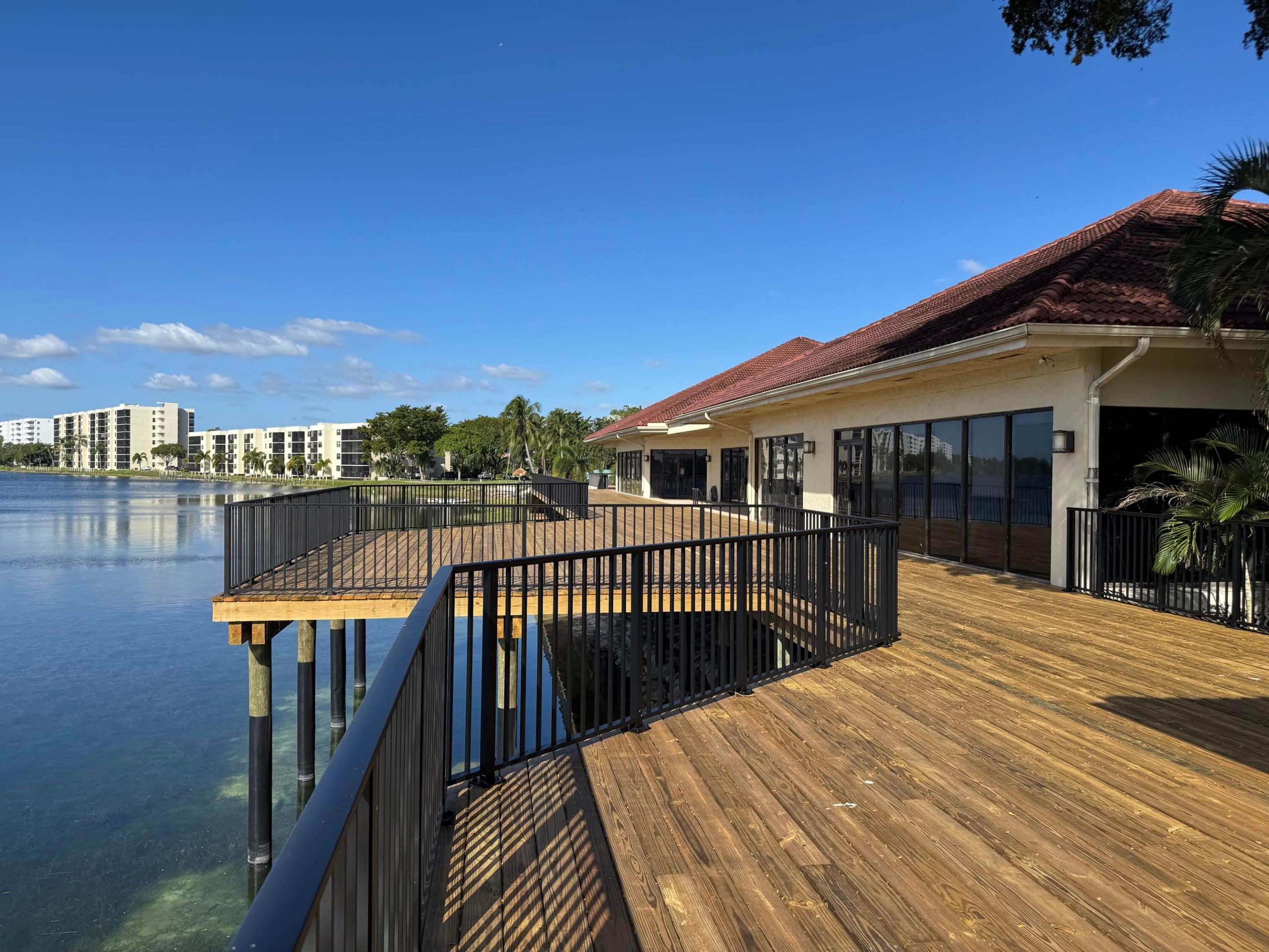 LAKE EMERALD CONDOMINIUM NO - Residential