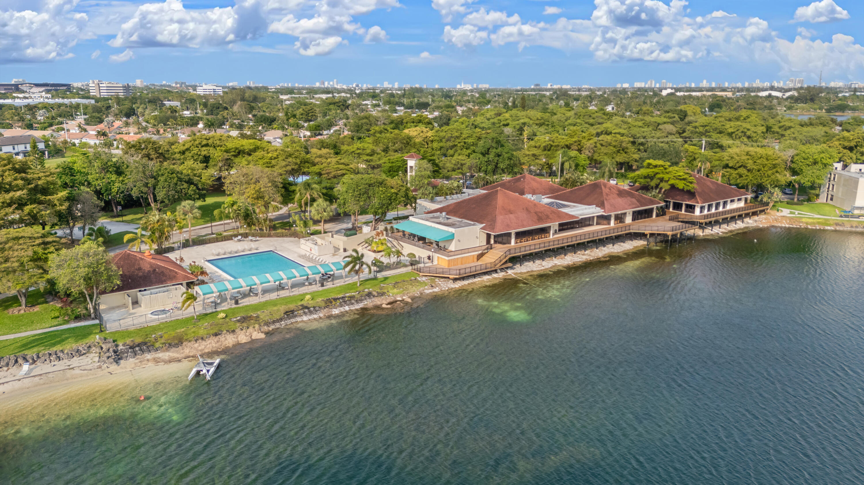 LAKE EMERALD CONDOMINIUM NO - Residential