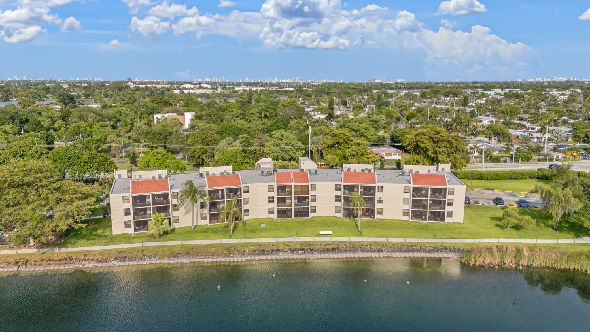 LAKE EMERALD CONDOMINIUM NO - Residential