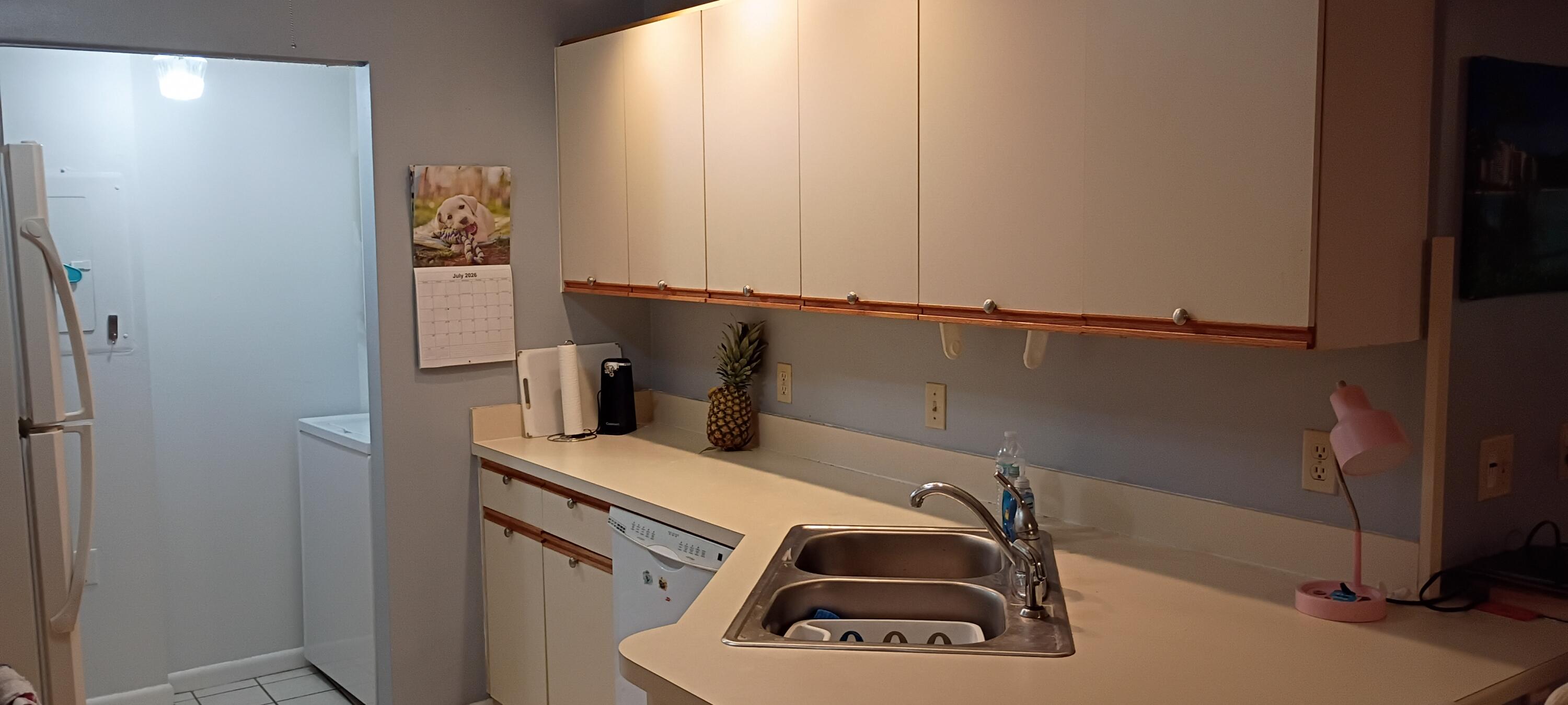 PINECROFT CONDO - Residential