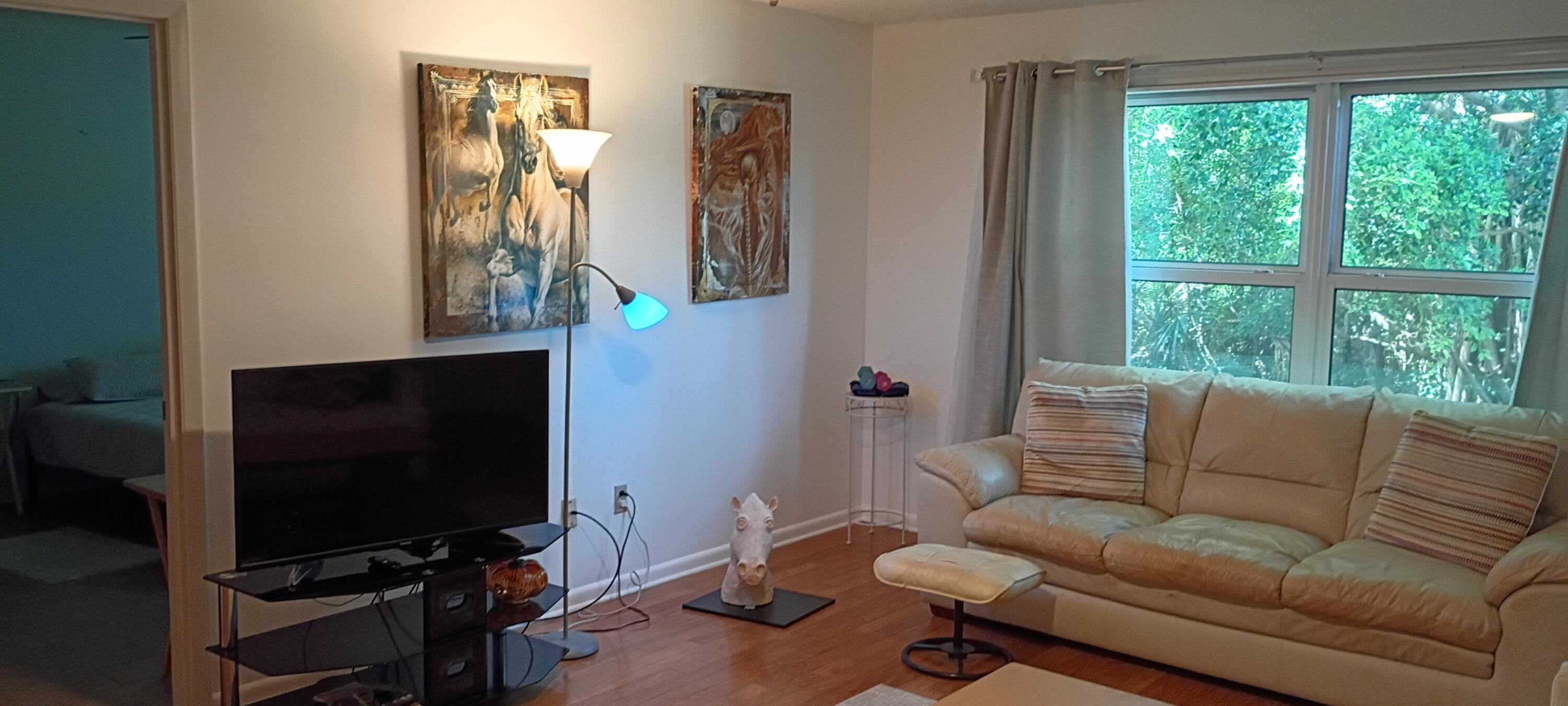 PINECROFT CONDO - Residential