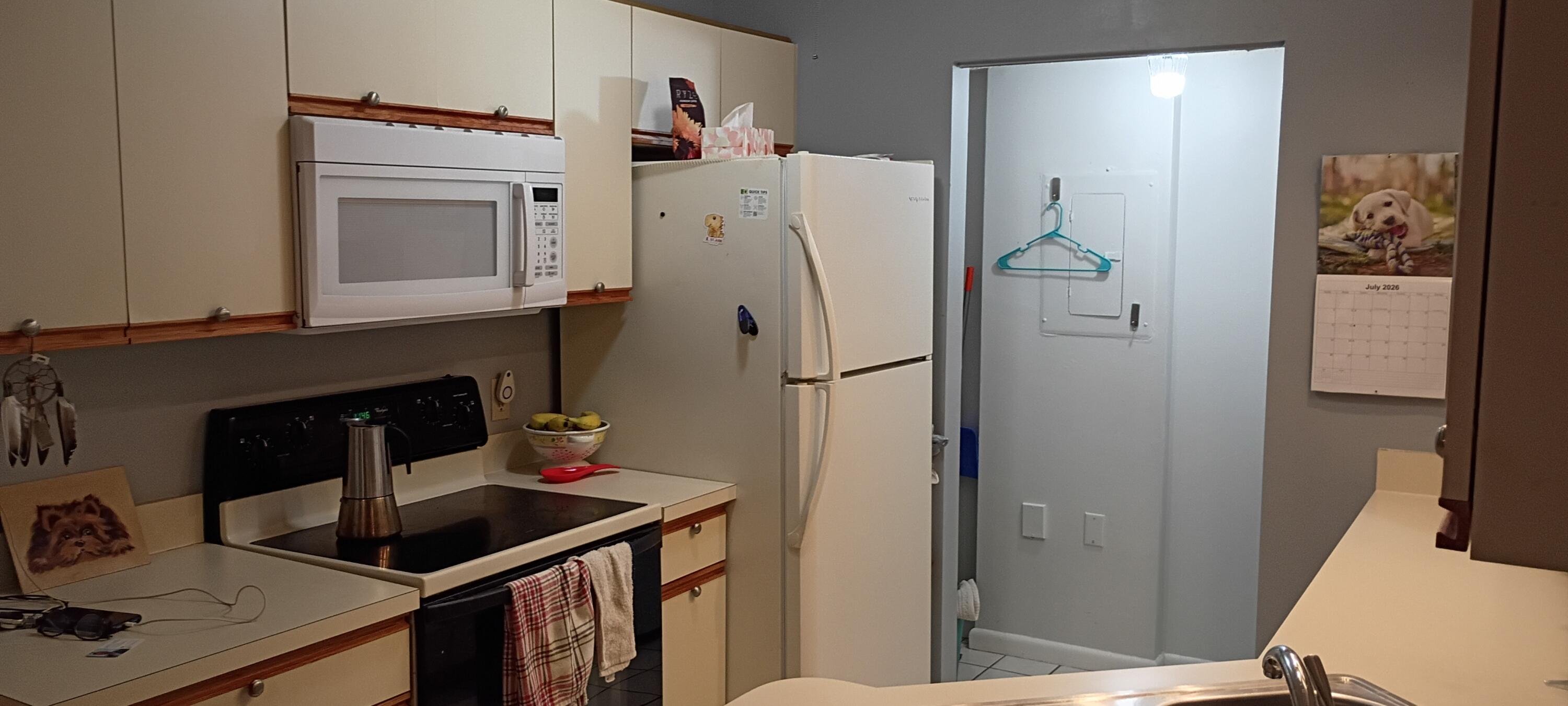 PINECROFT CONDO - Residential