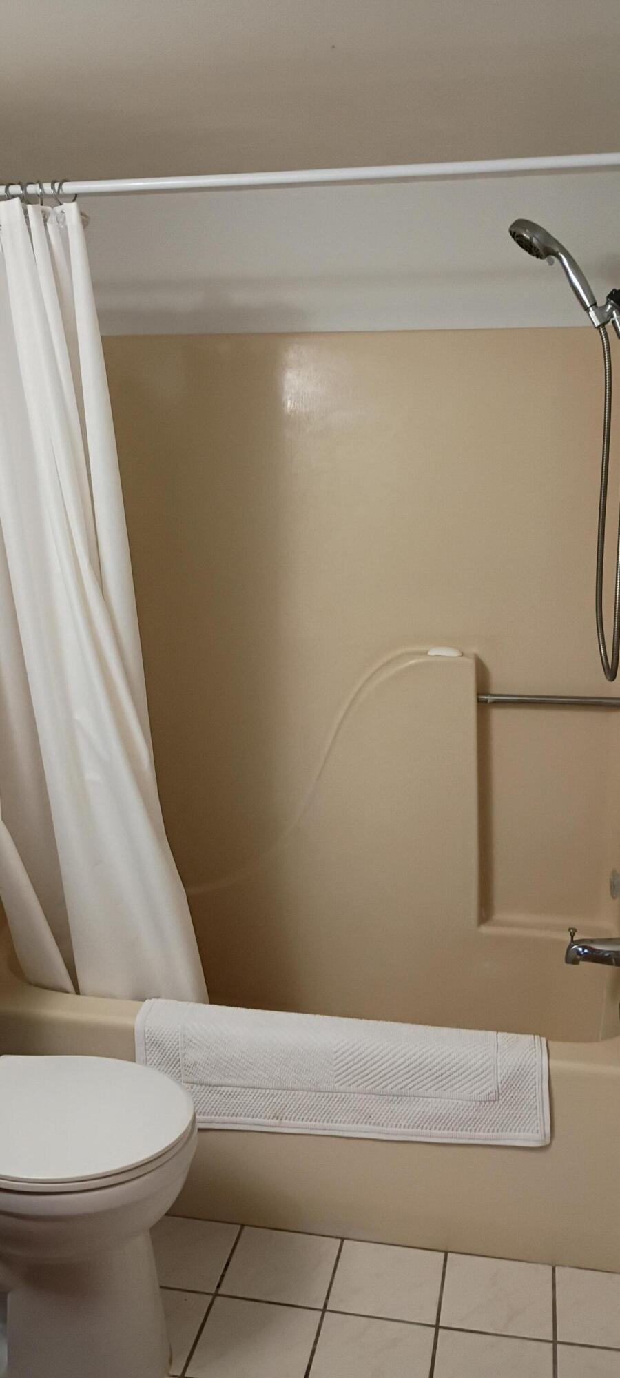 PINECROFT CONDO - Residential