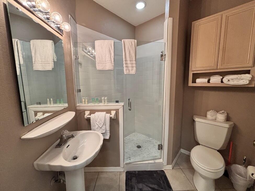 GOLF VILLAS CONDOMINIUM - Residential