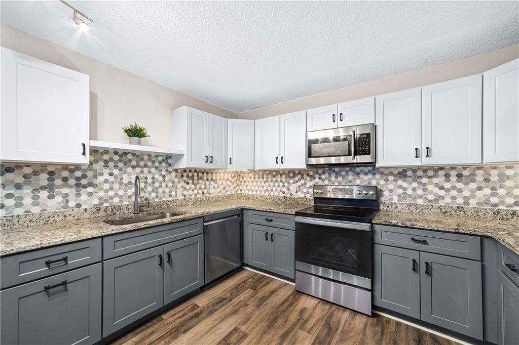 River Oaks - Residential