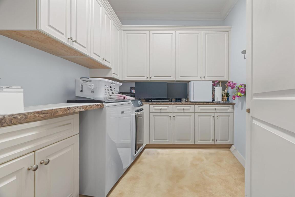 LAKE ROGERS ISLE UNIT E IN - Residential