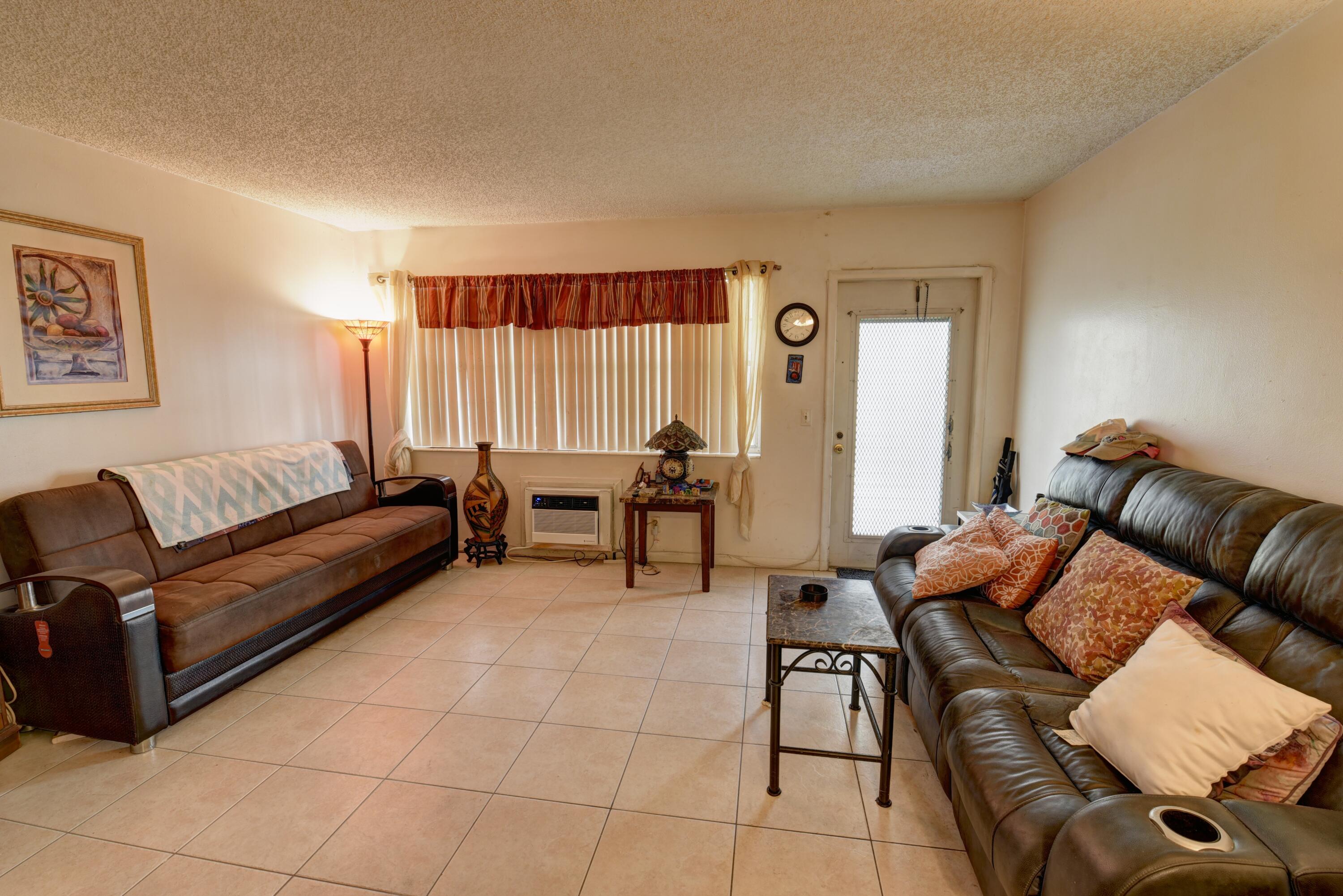 MARKHAM R CONDO - Residential