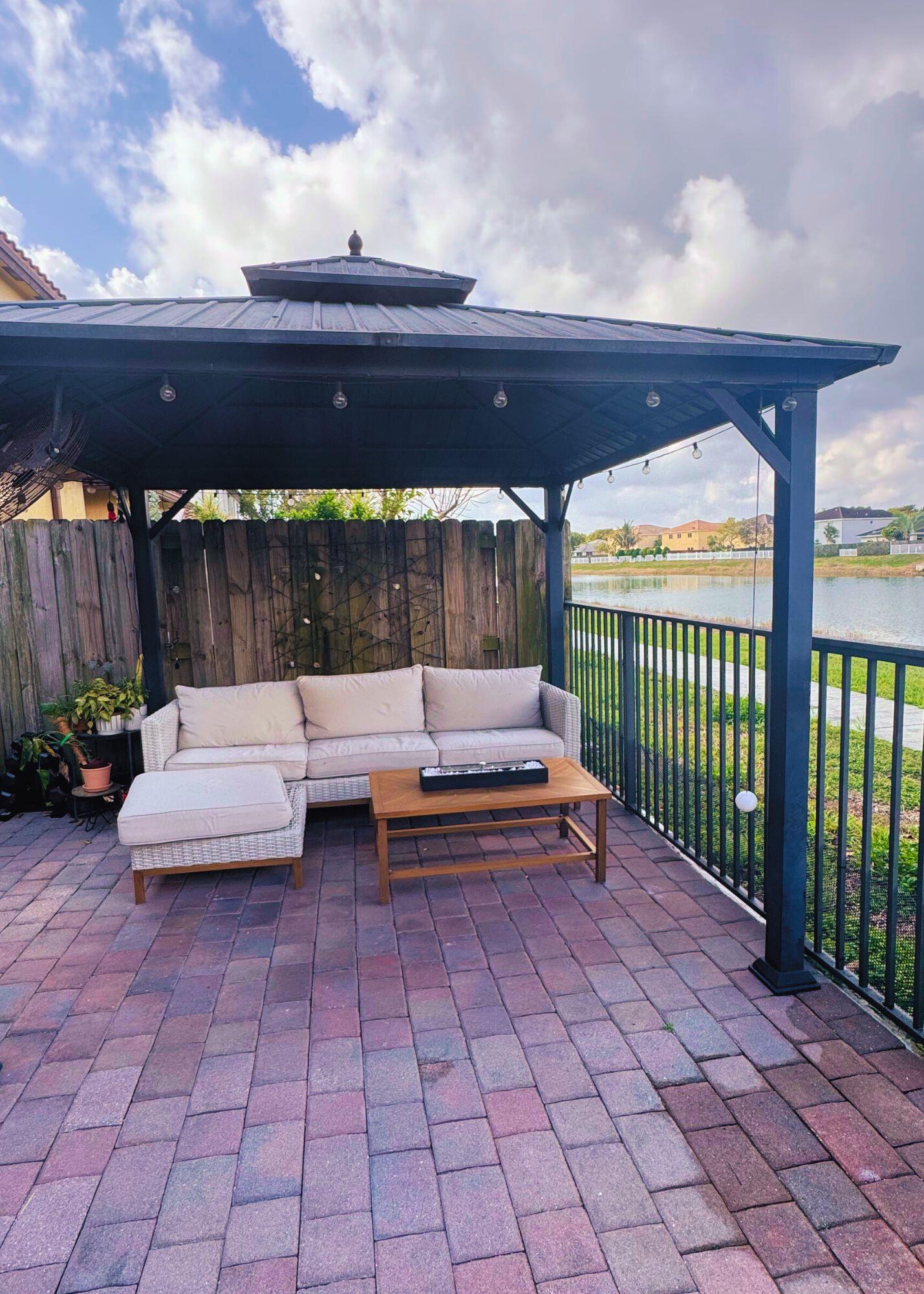 MARTINIQUE AT OASIS REPLAT - Residential