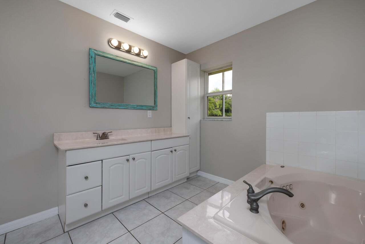 PORT ST LUCIE SECTION 40 - Residential