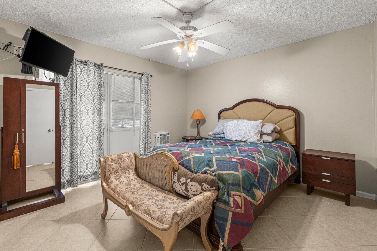 SUFFOLK AT CENTURY VILLAGE CONDO - Residential