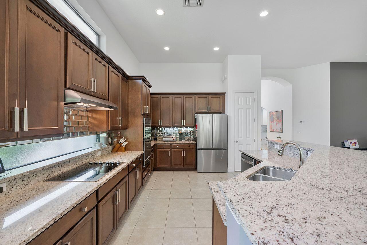 PARKLAND GOLF AND COUNTRY CLUB - Residential