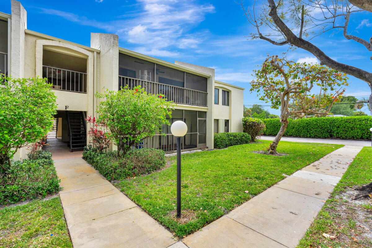 PINES OF JUPITER/TEQUESTA CONDO - Residential