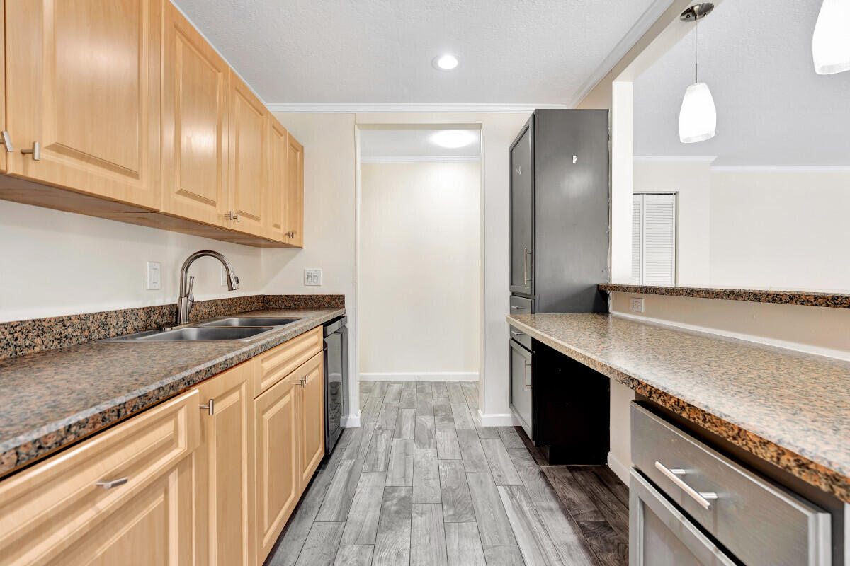 PINES OF JUPITER/TEQUESTA CONDO - Residential