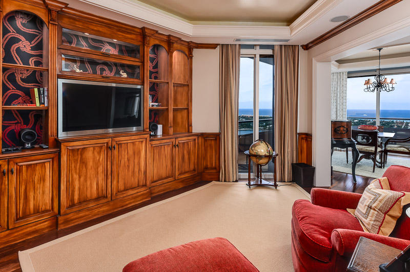TRUMP PLAZA OF THE PALM BEACHES CONDO - Residential