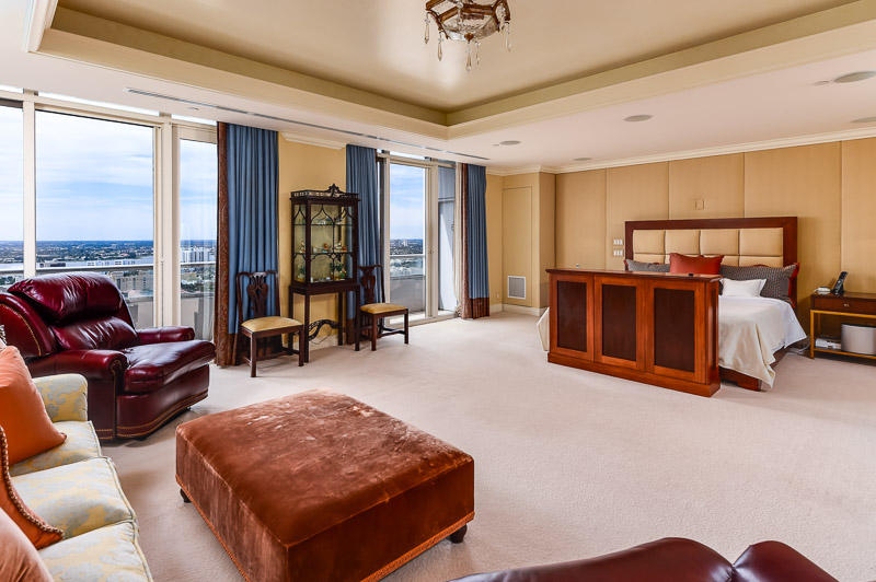 TRUMP PLAZA OF THE PALM BEACHES CONDO - Residential