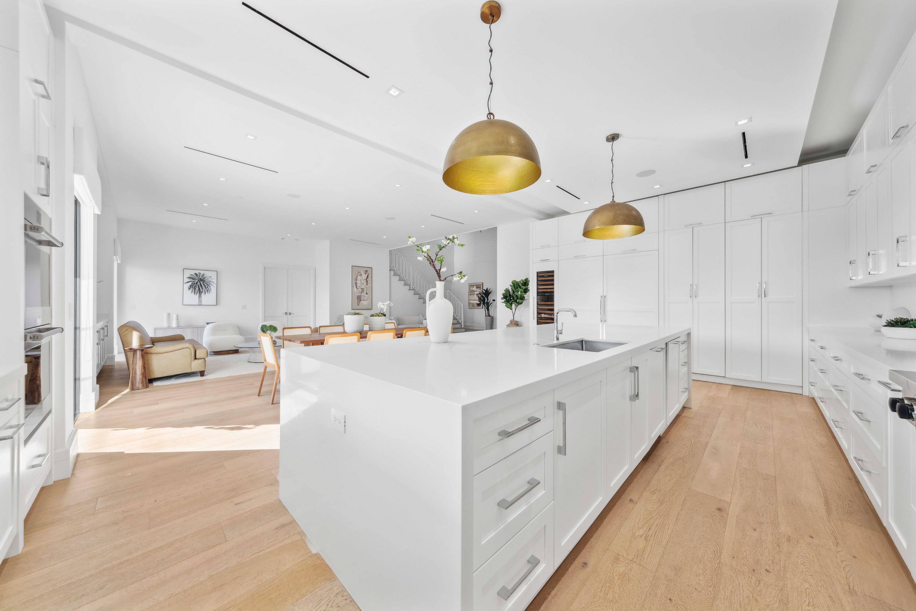 LAKEWOOD - Residential