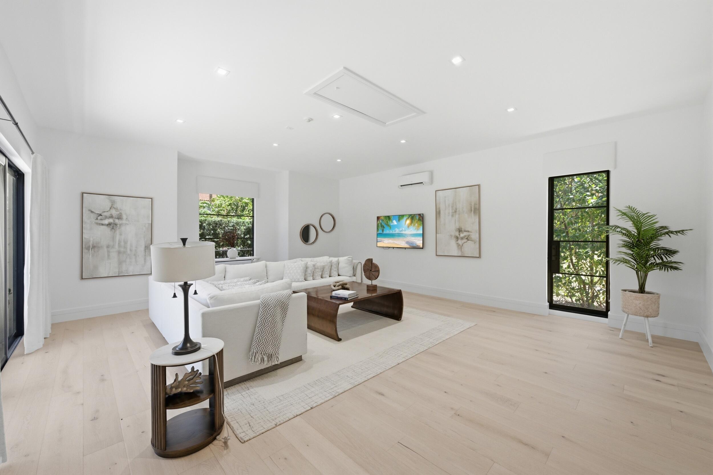 LAKEWOOD - Residential