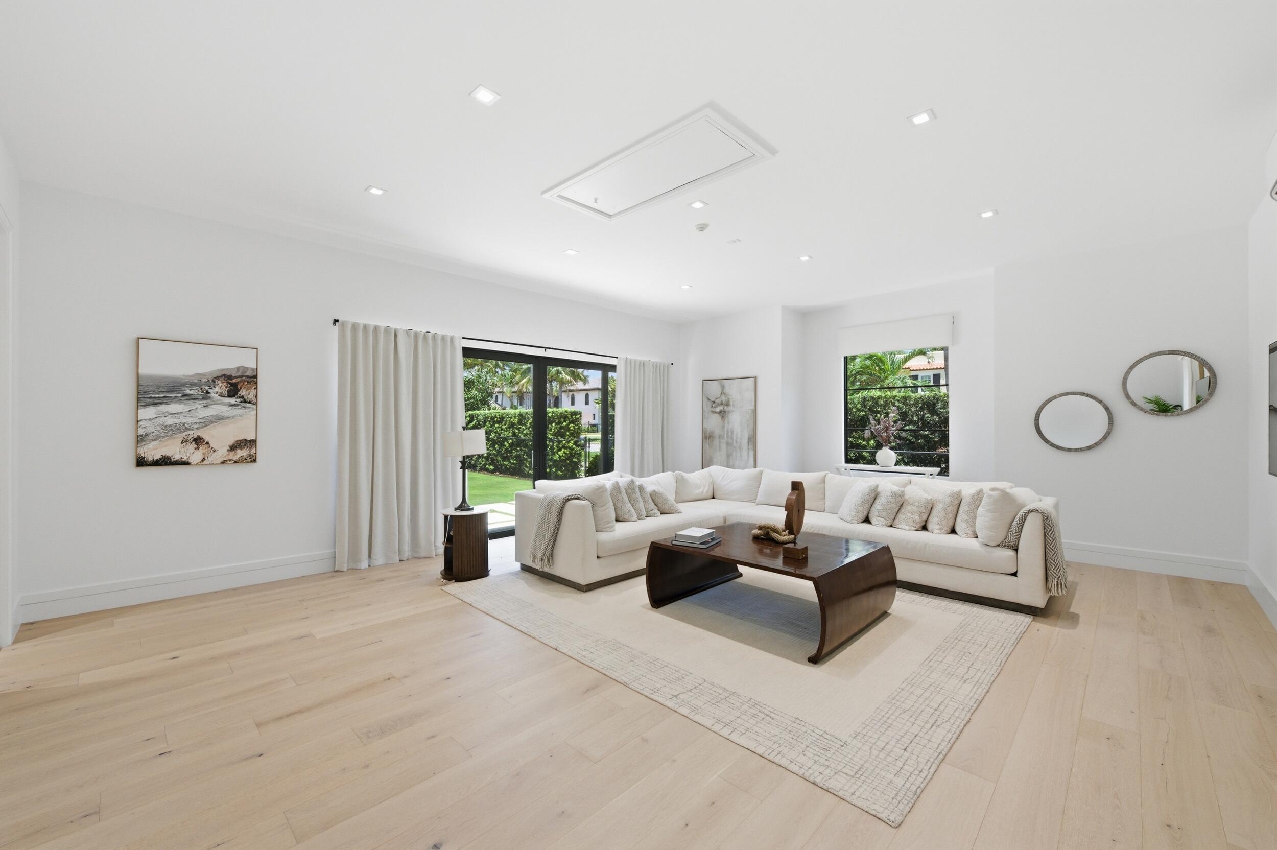 LAKEWOOD - Residential