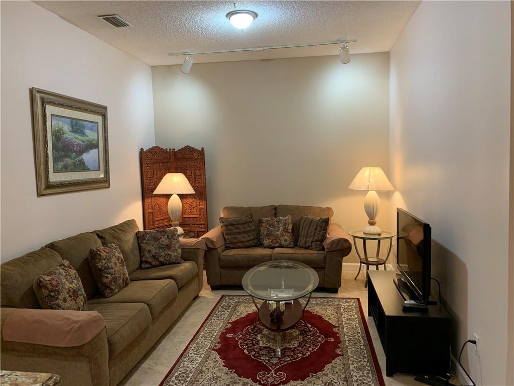 Lombardy kings point - Residential