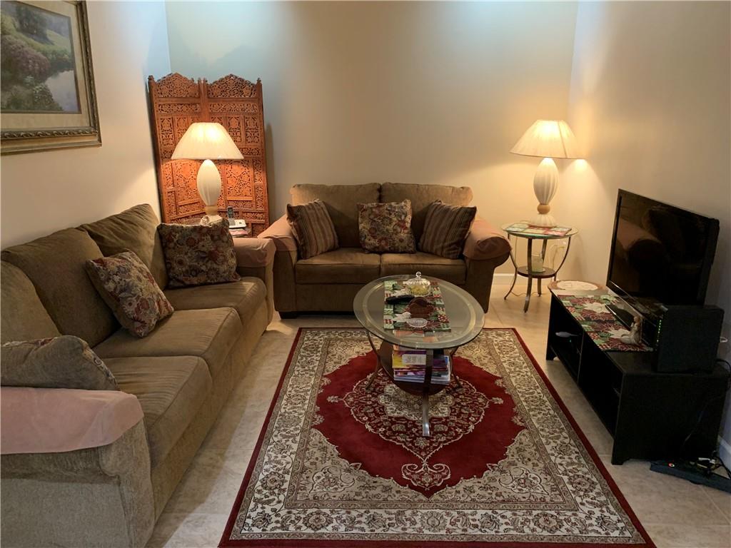 Lombardy kings point - Residential