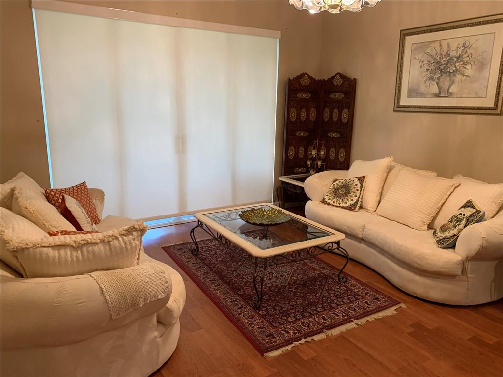 Lombardy kings point - Residential