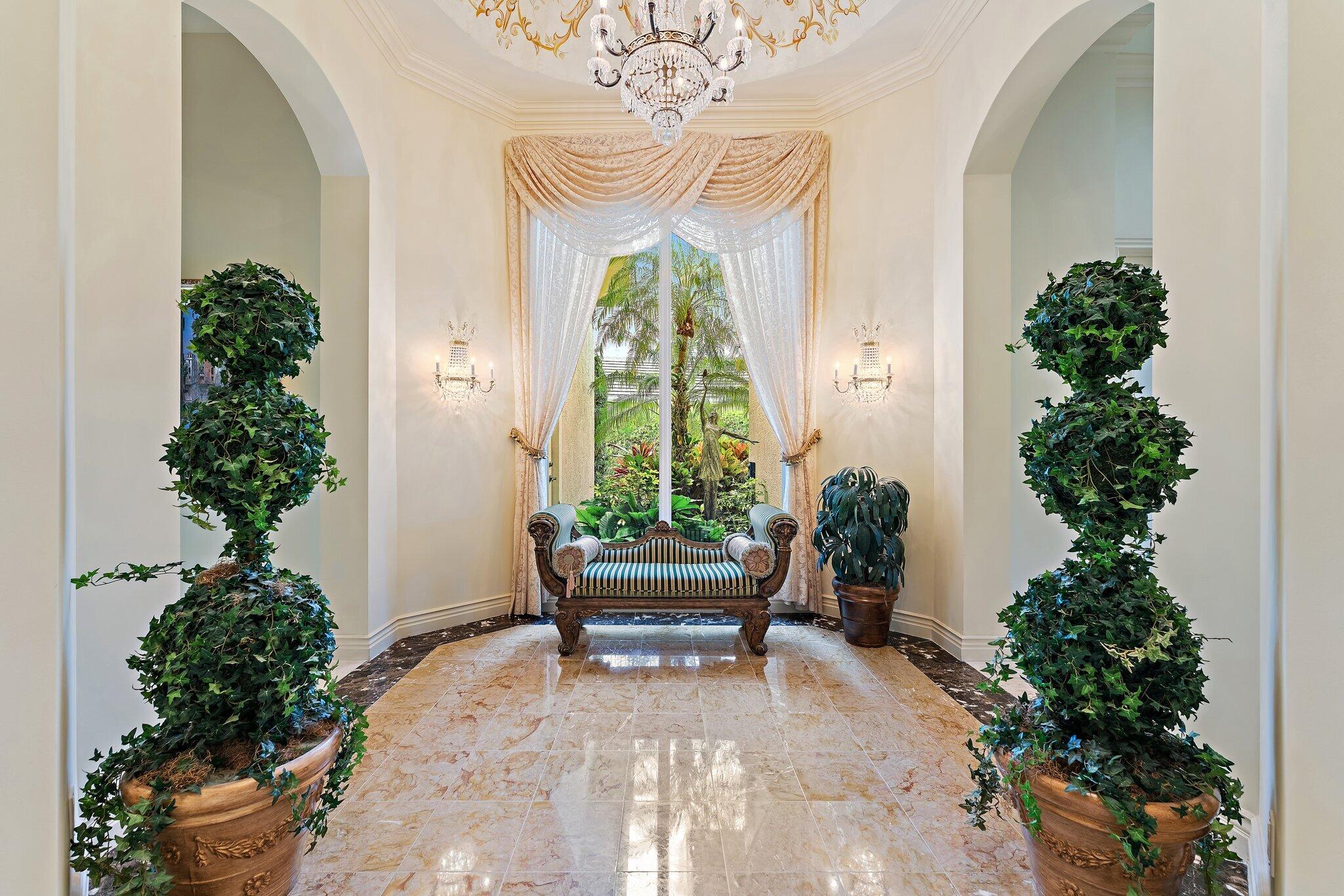 JUPITER HILLS VILLAGE - Residential