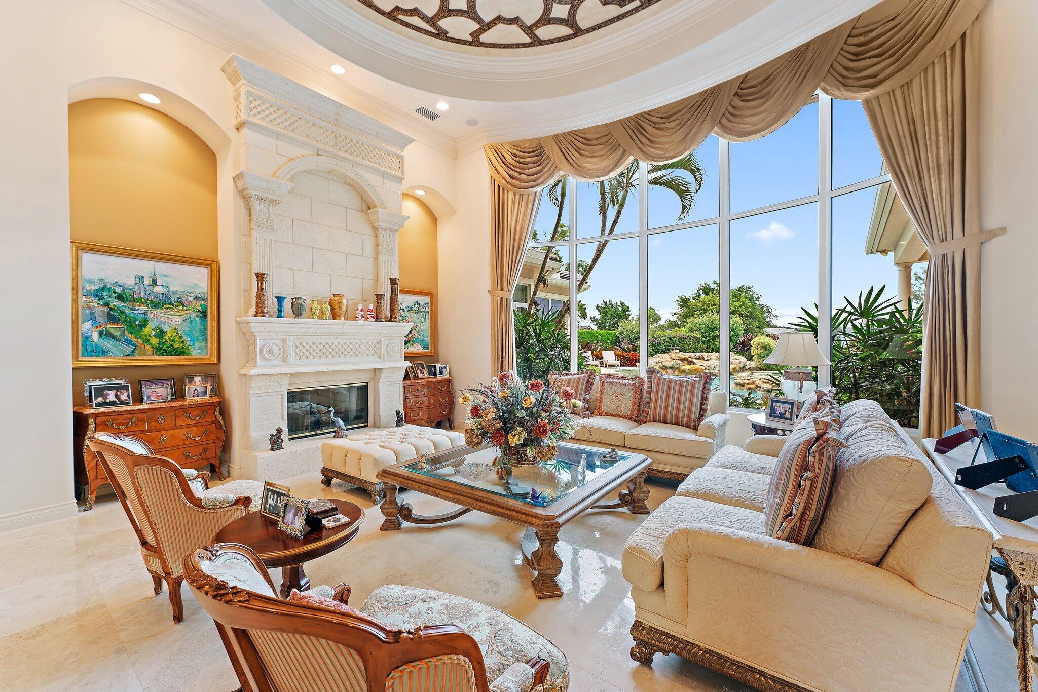 JUPITER HILLS VILLAGE - Residential